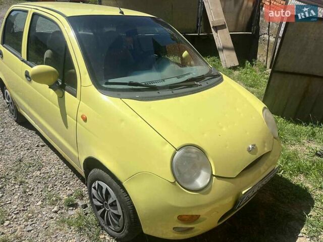 Желтый Чери Кью Кью, объемом двигателя 1.08 л и пробегом 191 тыс. км за 1674 $, фото 2 на Automoto.ua