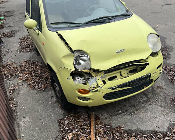 Желтый Чери Кью Кью, объемом двигателя 1.1 л и пробегом 80 тыс. км за 800 $, фото 3 на Automoto.ua