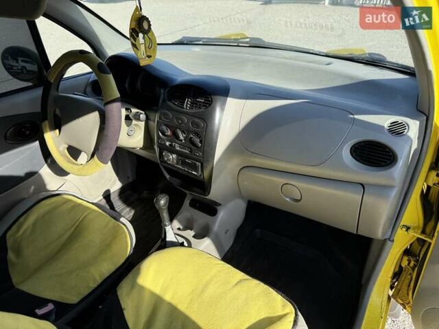 Желтый Чери Кью Кью, объемом двигателя 1.1 л и пробегом 139 тыс. км за 2800 $, фото 18 на Automoto.ua