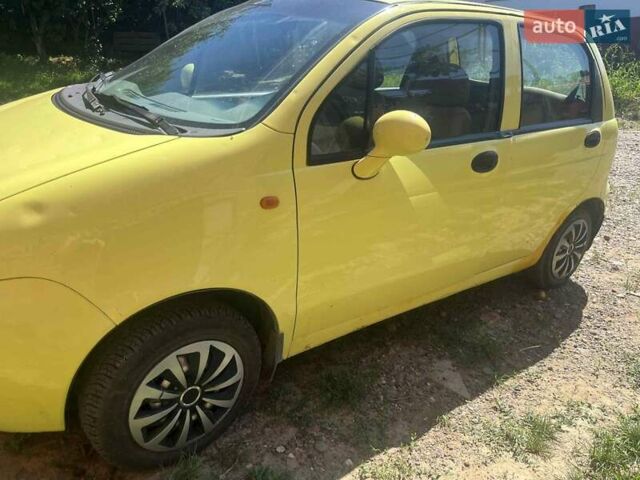 Желтый Чери Кью Кью, объемом двигателя 1.08 л и пробегом 191 тыс. км за 1674 $, фото 5 на Automoto.ua