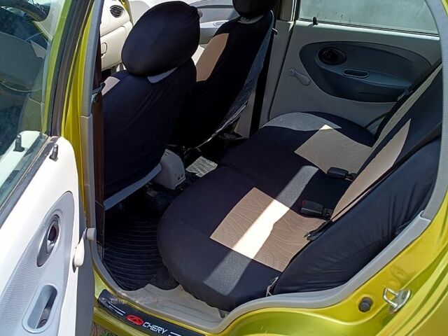 Желтый Чери Кью Кью, объемом двигателя 1.1 л и пробегом 112 тыс. км за 2130 $, фото 3 на Automoto.ua