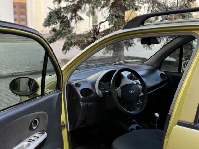 Чери Кью Кью 2008 в Запорожье на Automoto.ua Желтый Чери Кью Кью, объемом двигателя 1.1 л и пробегом 66 тыс. км за 2150 $, фото 6 на Automoto.ua