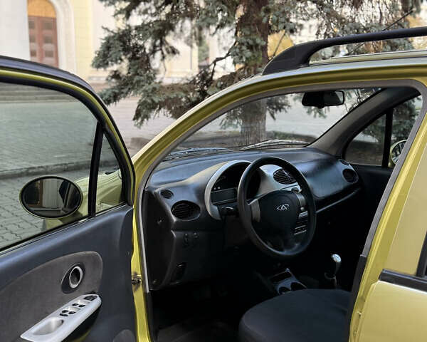 Чери Кью Кью 2008 в Запорожье на Automoto.ua Желтый Чери Кью Кью, объемом двигателя 1.08 л и пробегом 66 тыс. км за 2150 $, фото 7 на Automoto.ua