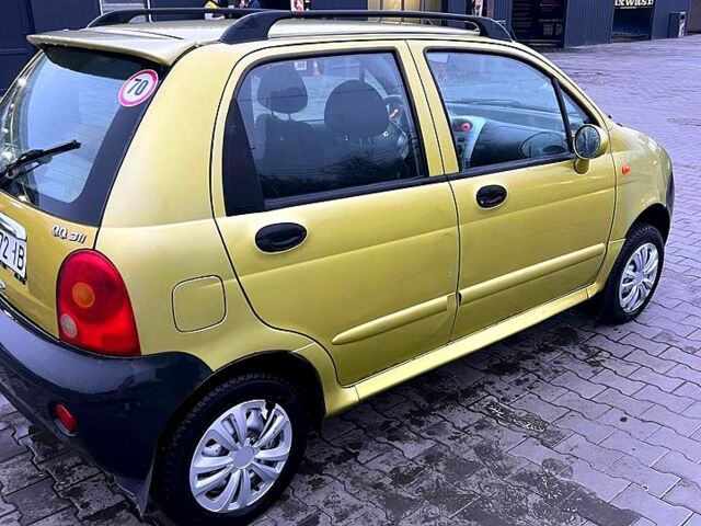 Жовтий Чері Кью Кью, об'ємом двигуна 1.1 л та пробігом 66 тис. км за 2000 $, фото 5 на Automoto.ua