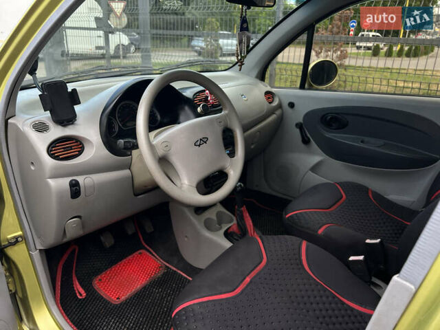 Жовтий Чері Кью Кью, об'ємом двигуна 1.08 л та пробігом 104 тис. км за 2200 $, фото 12 на Automoto.ua