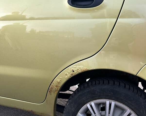 Жовтий Чері Кью Кью, об'ємом двигуна 1.08 л та пробігом 136 тис. км за 2699 $, фото 2 на Automoto.ua