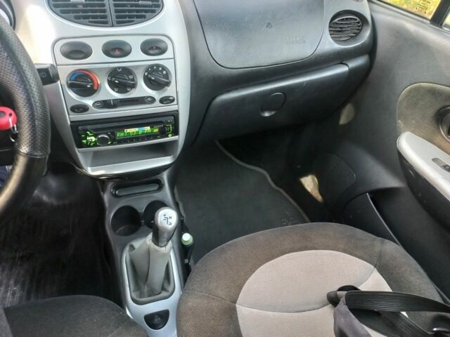 Желтый Чери Кью Кью, объемом двигателя 1.1 л и пробегом 150 тыс. км за 1500 $, фото 14 на Automoto.ua