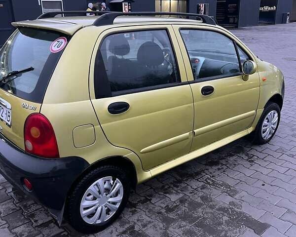 Желтый Чери Кью Кью, объемом двигателя 1.08 л и пробегом 66 тыс. км за 2000 $, фото 5 на Automoto.ua