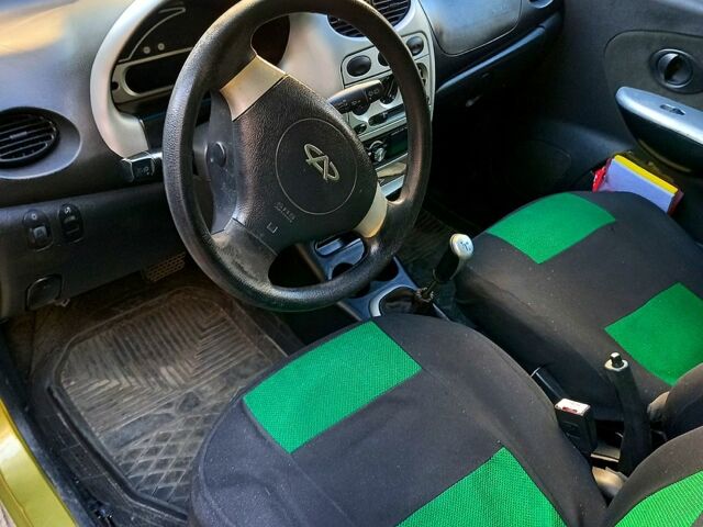 Жовтий Чері Кью Кью, об'ємом двигуна 1.1 л та пробігом 140 тис. км за 2200 $, фото 2 на Automoto.ua