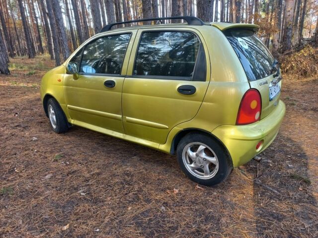 Желтый Чери Кью Кью, объемом двигателя 1.1 л и пробегом 150 тыс. км за 1500 $, фото 1 на Automoto.ua