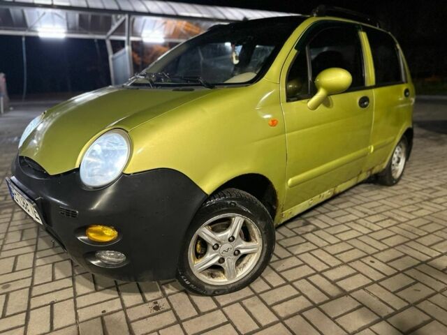 Желтый Чери Кью Кью, объемом двигателя 1.1 л и пробегом 200 тыс. км за 1899 $, фото 2 на Automoto.ua