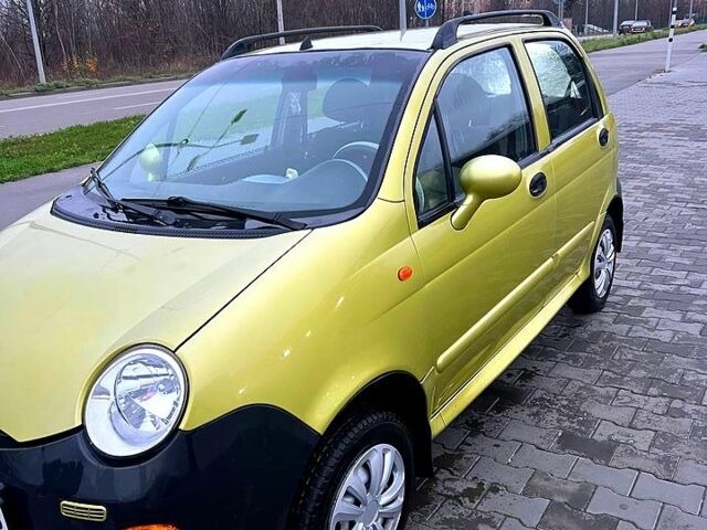 Жовтий Чері Кью Кью, об'ємом двигуна 1.1 л та пробігом 66 тис. км за 2000 $, фото 2 на Automoto.ua