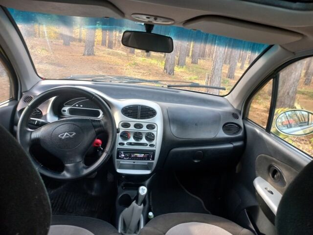 Желтый Чери Кью Кью, объемом двигателя 1.1 л и пробегом 150 тыс. км за 1500 $, фото 16 на Automoto.ua