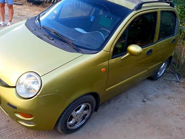 Желтый Чери Кью Кью, объемом двигателя 1.1 л и пробегом 140 тыс. км за 2200 $, фото 2 на Automoto.ua