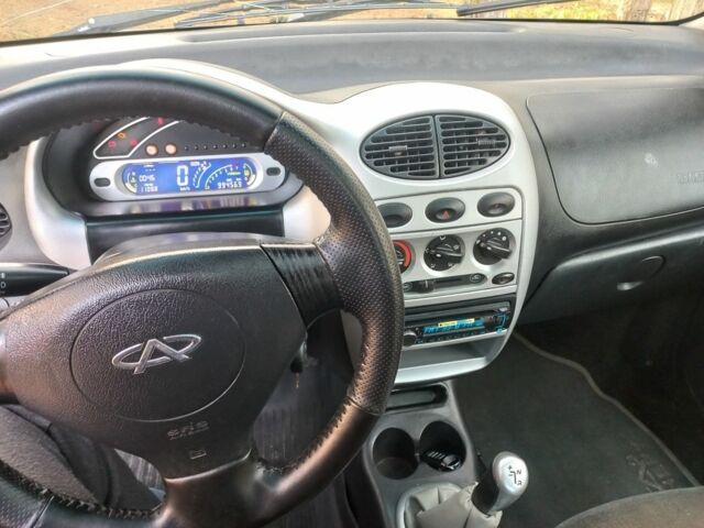 Желтый Чери Кью Кью, объемом двигателя 1.1 л и пробегом 150 тыс. км за 1500 $, фото 4 на Automoto.ua