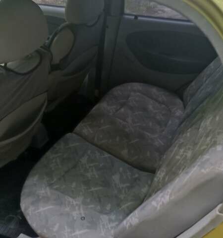 Желтый Чери Кью Кью, объемом двигателя 1.1 л и пробегом 128 тыс. км за 2100 $, фото 4 на Automoto.ua