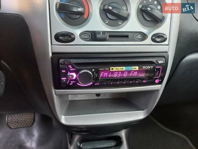 Жовтий Чері Кью Кью, об'ємом двигуна 1.08 л та пробігом 150 тис. км за 1500 $, фото 22 на Automoto.ua