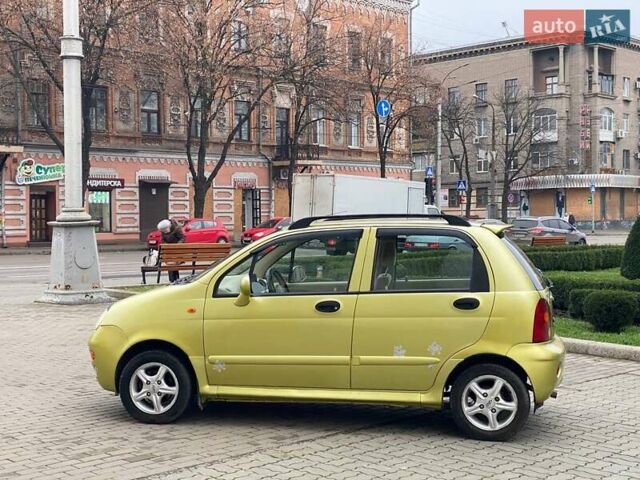 Жовтий Чері Кью Кью, об'ємом двигуна 1.08 л та пробігом 148 тис. км за 1750 $, фото 4 на Automoto.ua