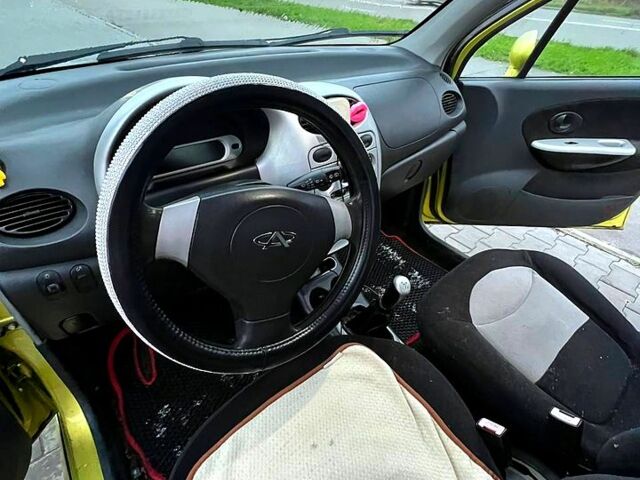 Жовтий Чері Кью Кью, об'ємом двигуна 1.1 л та пробігом 66 тис. км за 2000 $, фото 8 на Automoto.ua