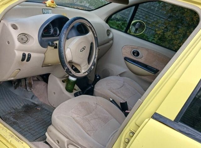 Жовтий Чері Кью Кью, об'ємом двигуна 1.1 л та пробігом 120 тис. км за 1700 $, фото 4 на Automoto.ua