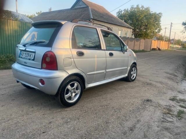 Серый Чери Кью Кью, объемом двигателя 1.1 л и пробегом 200 тыс. км за 1900 $, фото 5 на Automoto.ua