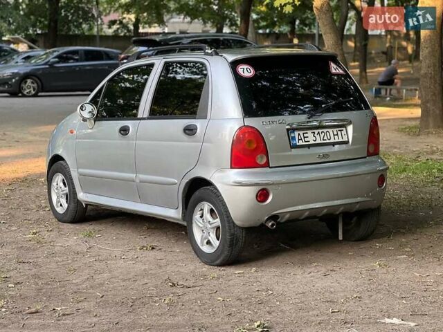 Сірий Чері Кью Кью, об'ємом двигуна 1.08 л та пробігом 108 тис. км за 1999 $, фото 8 на Automoto.ua