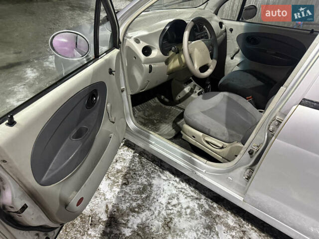 Серый Чери Кью Кью, объемом двигателя 1.08 л и пробегом 333 тыс. км за 1175 $, фото 7 на Automoto.ua