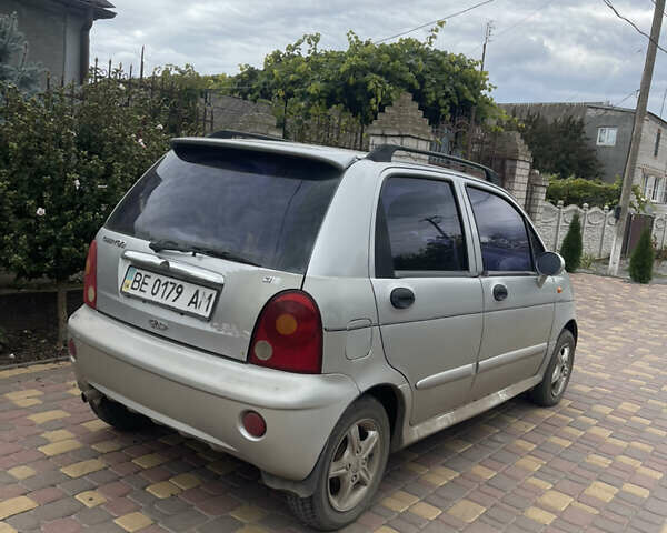 Серый Чери Кью Кью, объемом двигателя 1.1 л и пробегом 300 тыс. км за 1100 $, фото 4 на Automoto.ua