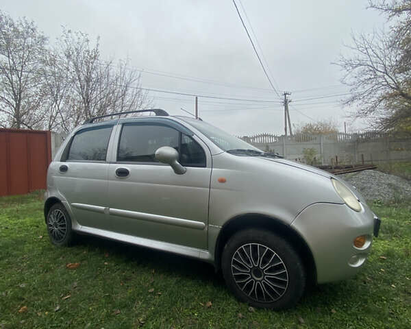 Серый Чери Кью Кью, объемом двигателя 1.08 л и пробегом 128 тыс. км за 3500 $, фото 2 на Automoto.ua