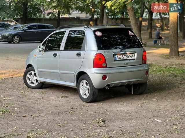 Сірий Чері Кью Кью, об'ємом двигуна 1.08 л та пробігом 108 тис. км за 1999 $, фото 9 на Automoto.ua