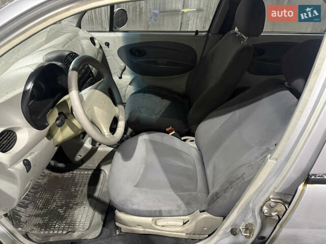 Серый Чери Кью Кью, объемом двигателя 1.08 л и пробегом 333 тыс. км за 1175 $, фото 8 на Automoto.ua