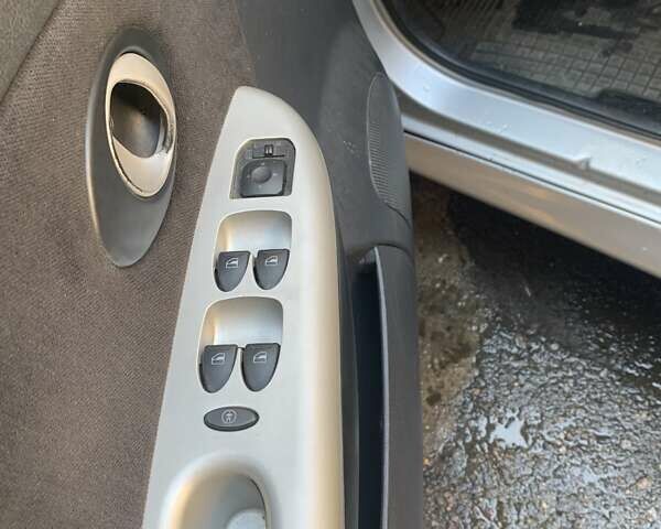 Сірий Чері Кью Кью, об'ємом двигуна 1.08 л та пробігом 76 тис. км за 2800 $, фото 2 на Automoto.ua