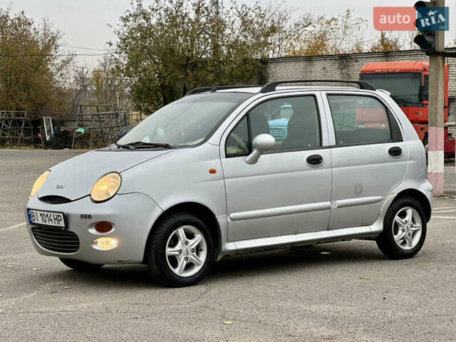Серый Чери Кью Кью, объемом двигателя 1.08 л и пробегом 62 тыс. км за 2000 $, фото 5 на Automoto.ua