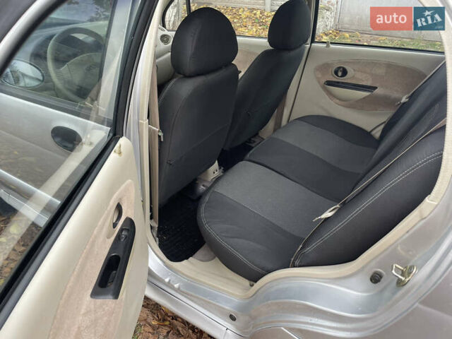 Чері Кью Кью 2011 у Прилуках на Automoto.ua Сірий Чері Кью Кью, об'ємом двигуна 1.08 л та пробігом 120 тис. км за 1999 $, фото 5 на Automoto.ua