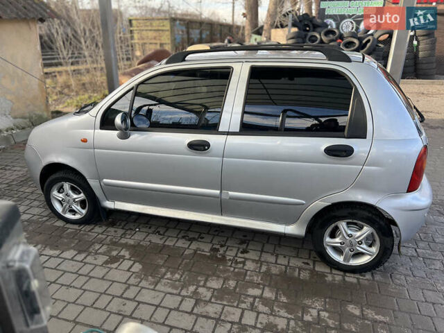 Серый Чери Кью Кью, объемом двигателя 1.08 л и пробегом 82 тыс. км за 2600 $, фото 4 на Automoto.ua