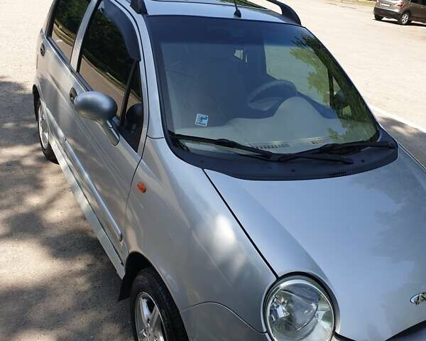 Сірий Чері Кью Кью, об'ємом двигуна 1.08 л та пробігом 93 тис. км за 3000 $, фото 3 на Automoto.ua