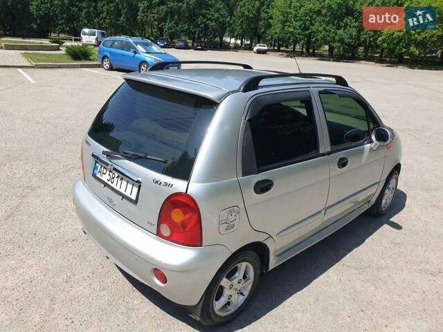 Сірий Чері Кью Кью, об'ємом двигуна 1.08 л та пробігом 93 тис. км за 3000 $, фото 16 на Automoto.ua