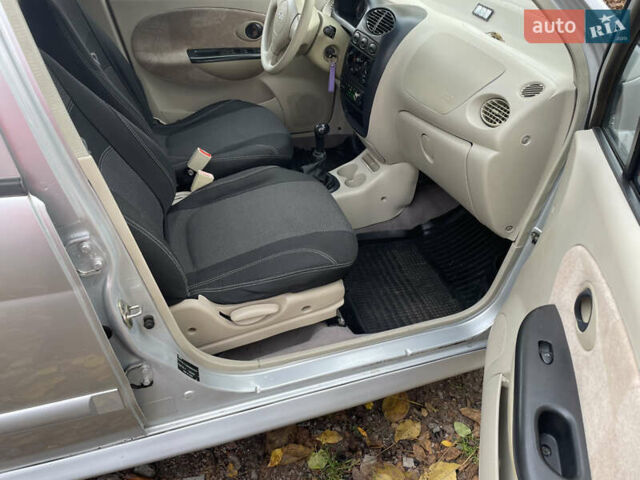 Чері Кью Кью 2011 у Прилуках на Automoto.ua Сірий Чері Кью Кью, об'ємом двигуна 1.08 л та пробігом 120 тис. км за 1999 $, фото 6 на Automoto.ua