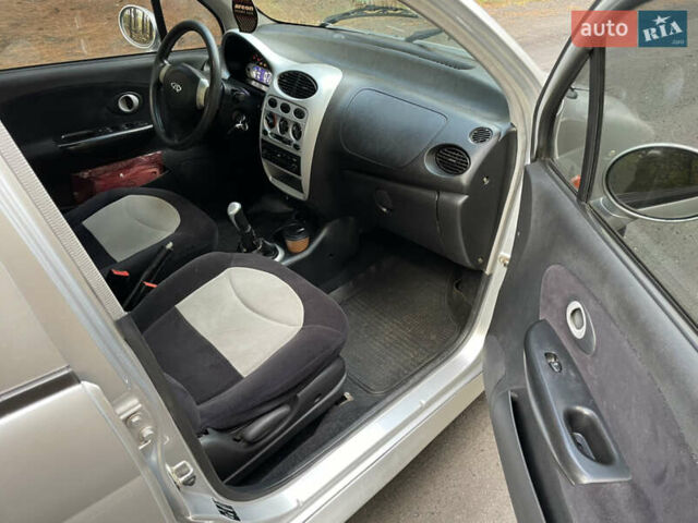 Сірий Чері Кью Кью, об'ємом двигуна 1.08 л та пробігом 67 тис. км за 2700 $, фото 16 на Automoto.ua