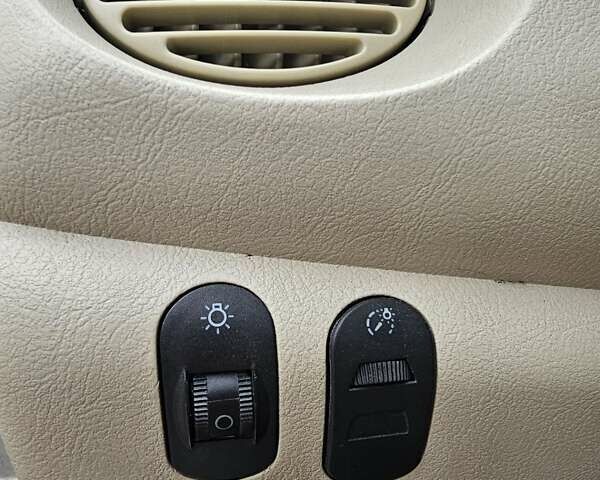 Сірий Чері Кью Кью, об'ємом двигуна 1.08 л та пробігом 103 тис. км за 1200 $, фото 22 на Automoto.ua