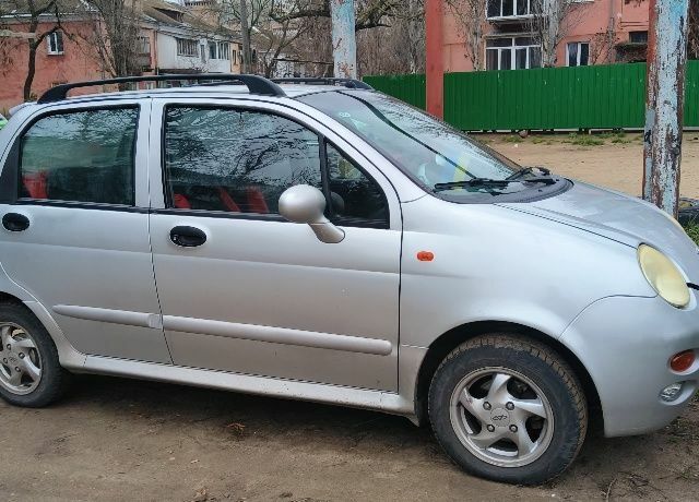 Серый Чери Кью Кью, объемом двигателя 1.1 л и пробегом 74 тыс. км за 2500 $, фото 3 на Automoto.ua