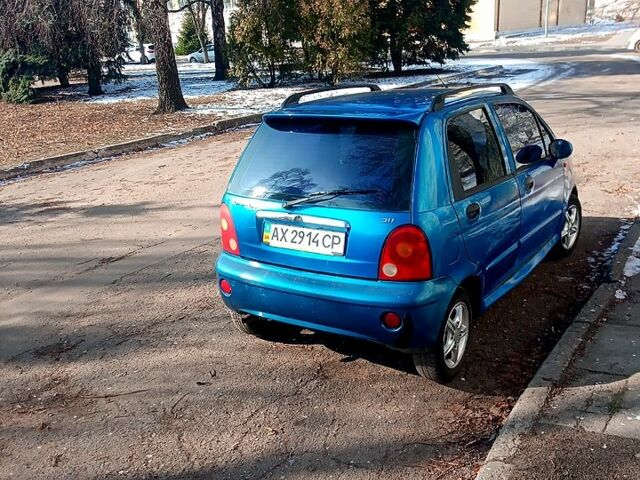 Синій Чері Кью Кью, об'ємом двигуна 1.1 л та пробігом 101 тис. км за 2000 $, фото 2 на Automoto.ua