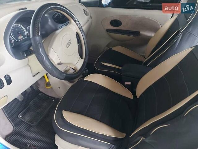 Синий Чери Кью Кью, объемом двигателя 1.1 л и пробегом 89 тыс. км за 2800 $, фото 2 на Automoto.ua