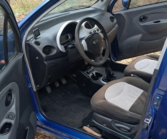 Синий Чери Кью Кью, объемом двигателя 1.1 л и пробегом 206 тыс. км за 2400 $, фото 7 на Automoto.ua