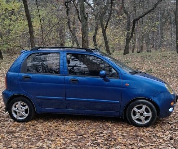 Синий Чери Кью Кью, объемом двигателя 1.1 л и пробегом 206 тыс. км за 2400 $, фото 2 на Automoto.ua