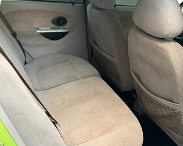 Зеленый Чери Кью Кью, объемом двигателя 0.81 л и пробегом 122 тыс. км за 1200 $, фото 13 на Automoto.ua