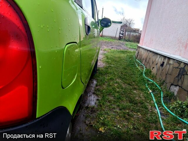 Зеленый Чери Кью Кью, объемом двигателя 1.1 л и пробегом 120 тыс. км за 1800 $, фото 2 на Automoto.ua