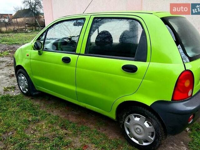 Зеленый Чери Кью Кью, объемом двигателя 1.1 л и пробегом 120 тыс. км за 1800 $, фото 2 на Automoto.ua