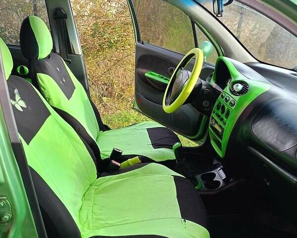 Чери Кью Кью 2008 в Львове на Automoto.ua Зеленый Чери Кью Кью, объемом двигателя 1.08 л и пробегом 137 тыс. км за 3200 $, фото 18 на Automoto.ua