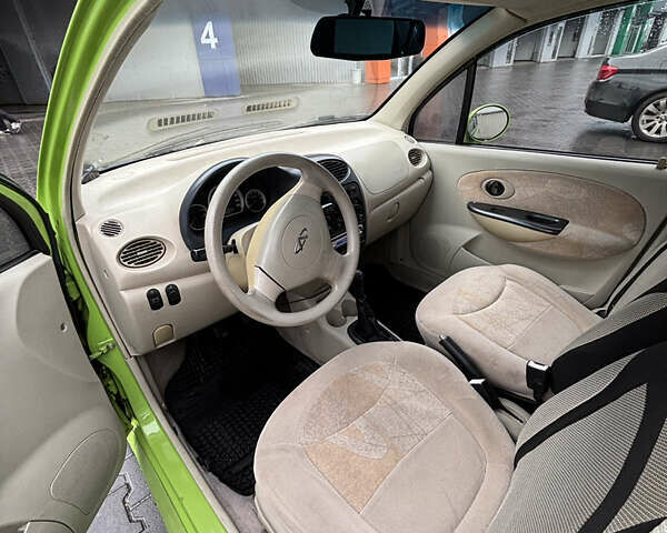Зелений Чері Кью Кью, об'ємом двигуна 1.08 л та пробігом 131 тис. км за 2050 $, фото 4 на Automoto.ua